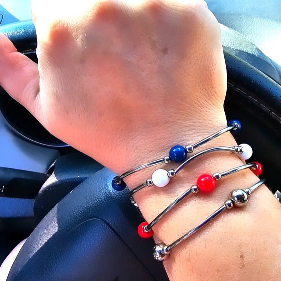 Brand New W Tags 4pc Red White Blue  Silver Beaded Bracelet Set